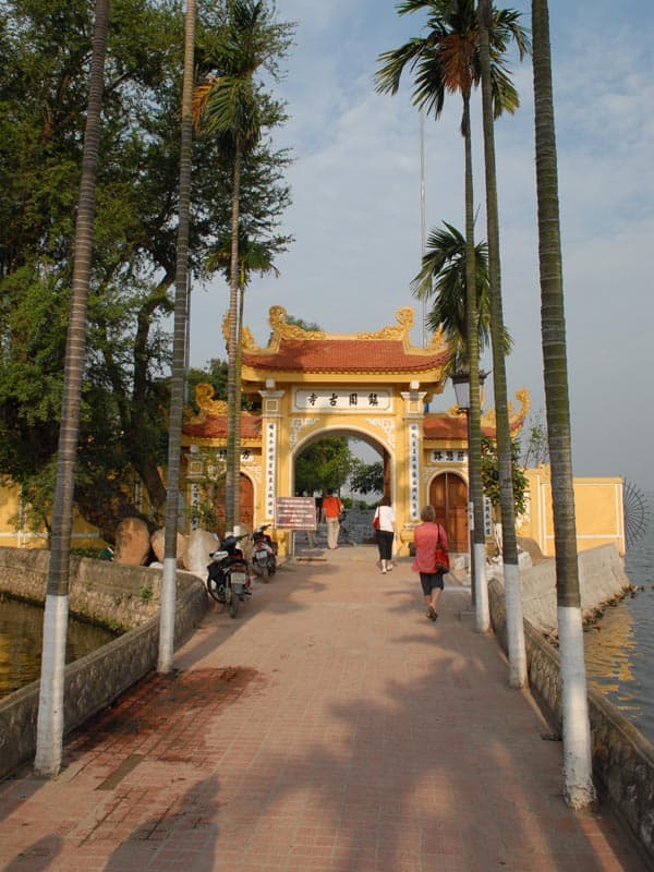 entree de la pagode Tran Quoc