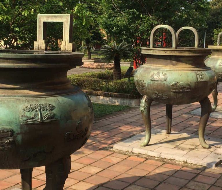 Les urnes de The to mieu